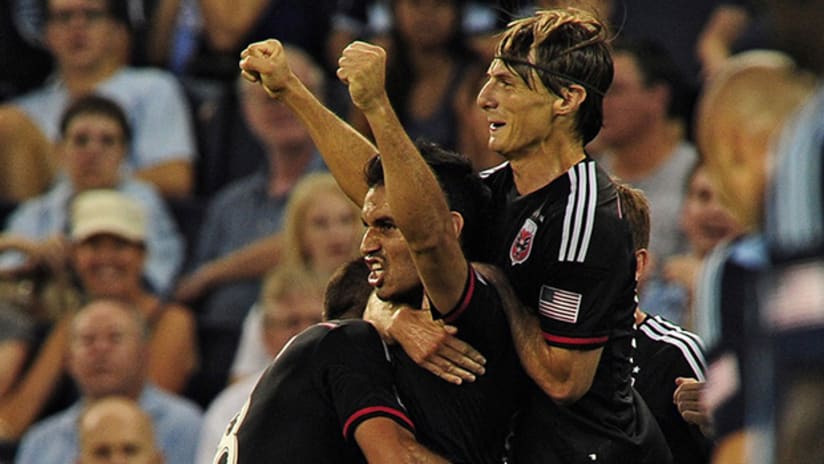Fabian Espindola and Chris Rolfe goal celebration - 2014