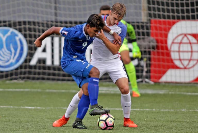 Cerritos and Saravia both play in El Salvador's loss to USA -