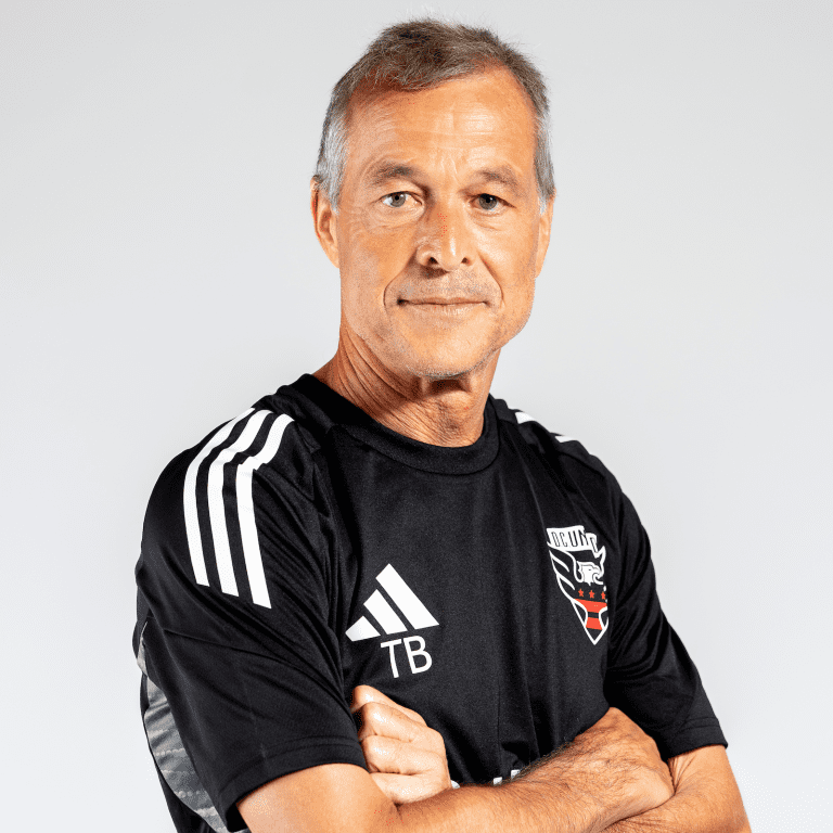 thomas-binggeli-1x1-web